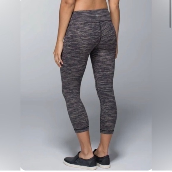 Lululemon Wunder Under Crop Leggings in gray size 6 - Picture 2 of 8
